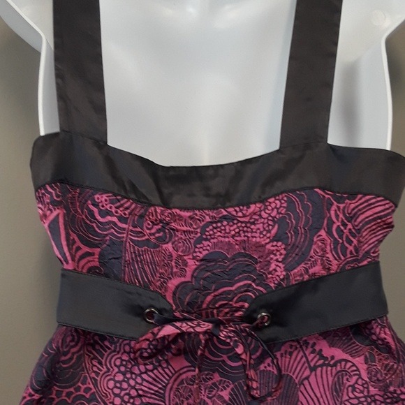 NWT BCBGirls Pink Paisley print Satin tank top - Picture 4 of 8